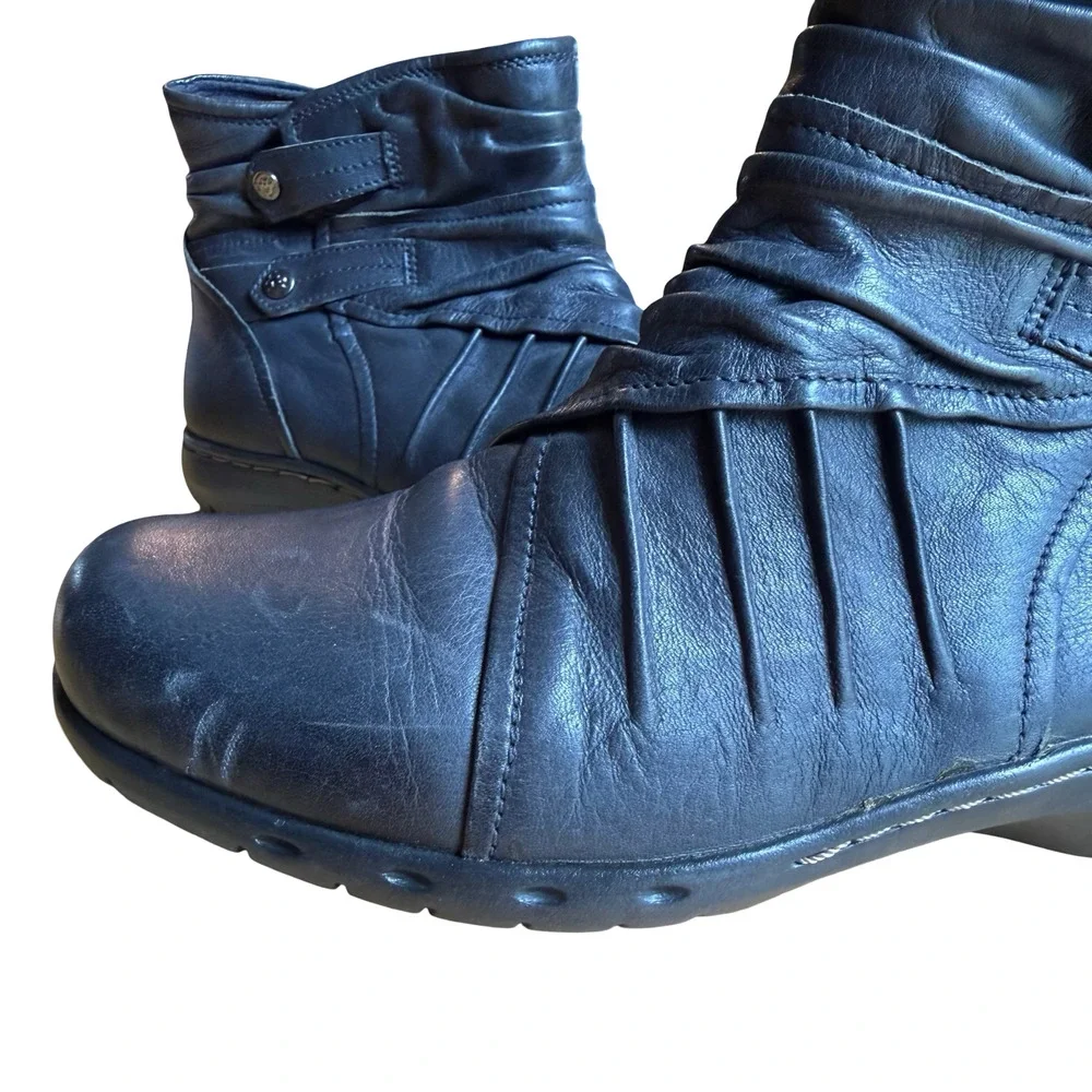 Cobb Hill New Balance Pandora Leather Ankle Boots Booties Navy Side Zip sz 8 W